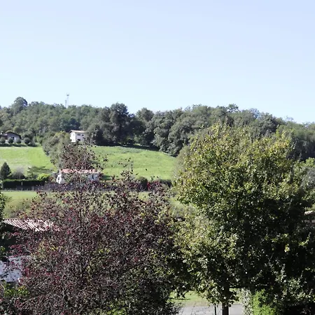 Jara Et Mendia, Maison Eguzki-lore, Saint-jean-pied-de-port, Pays Basque Apartment