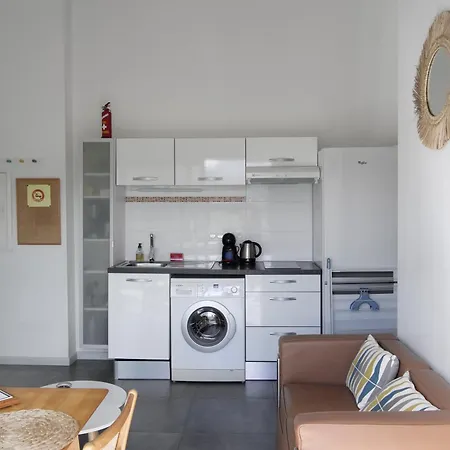 Jara Et Mendia, Maison Eguzki-lore, Saint-jean-pied-de-port, Pays Basque * Saint-Jean-Pied-de-Port