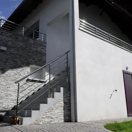 Apartment Jara Et Mendia, Maison Eguzki-lore, Saint-jean-pied-de-port, Pays Basque *