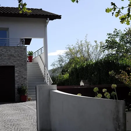 Apartment Jara Et Mendia, Maison Eguzki-lore, Saint-jean-pied-de-port, Pays Basque *